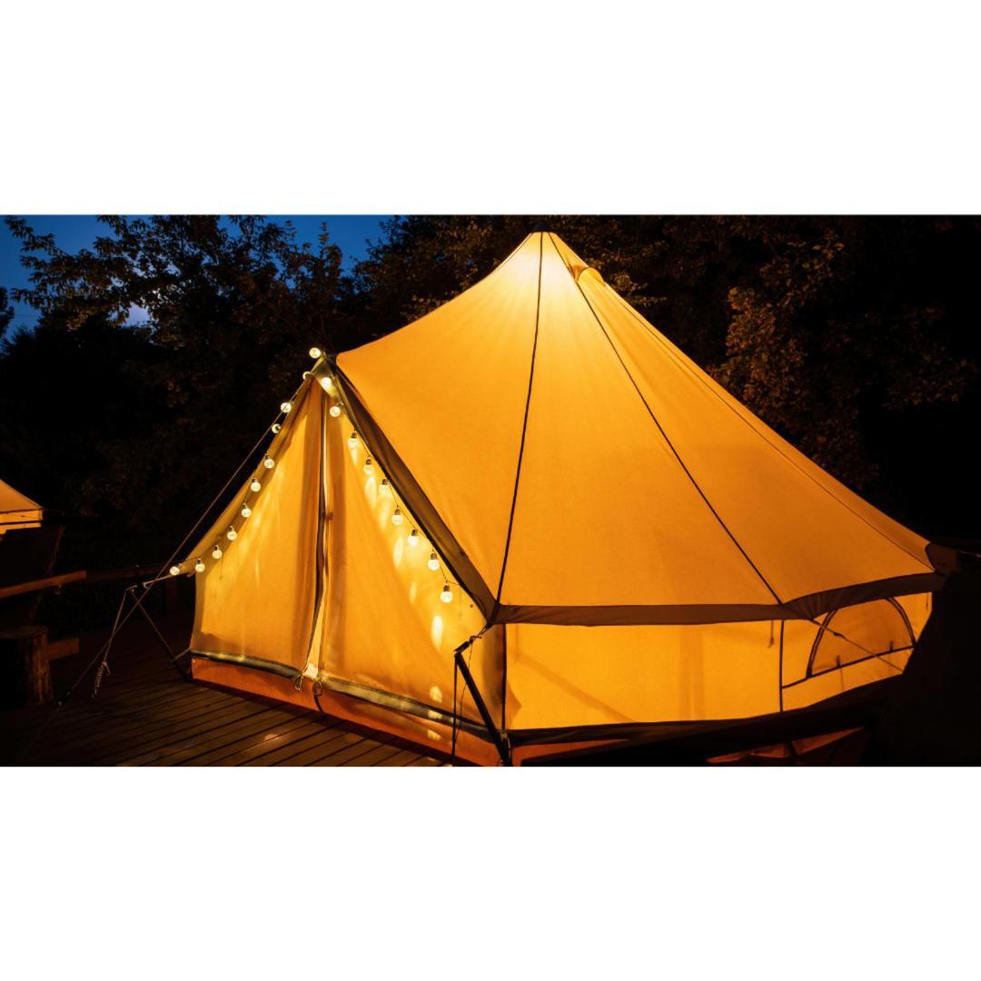 Lodge Tente Les Pommiers Glamping O Rendez-Vous En Demi-Pension Roquefeuil Exterior photo